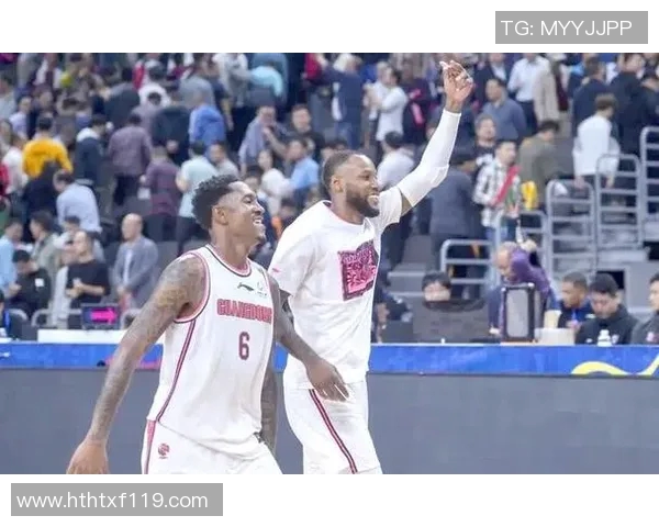 马尚布鲁克斯的篮球之路：从职业生涯起步到辉煌成就的全景回顾