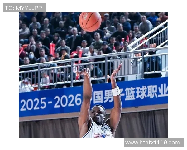 韩硕：从篮球场上的新星到职业生涯的辉煌之路探秘